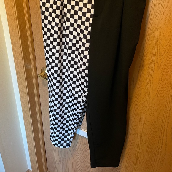 SOLD - Picture 4 of 8